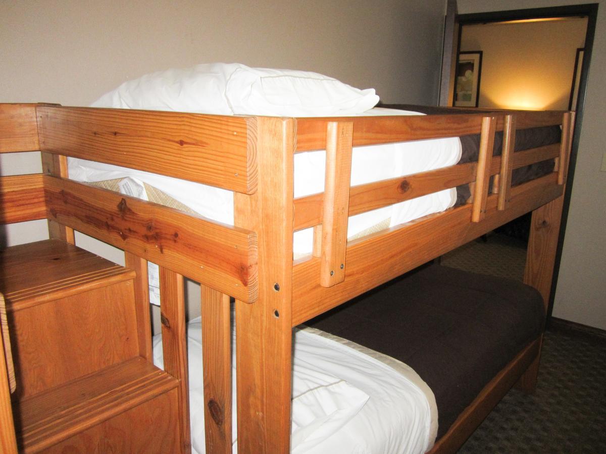 Bell'S Extended Stay And Suites Saint Robert Bagian luar foto