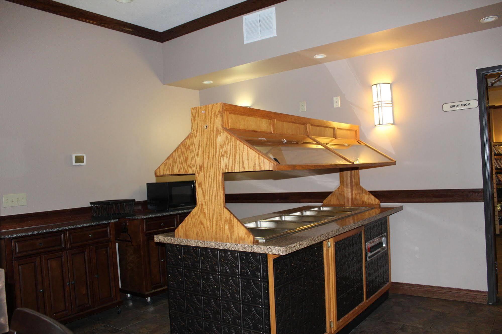 Bell'S Extended Stay And Suites Saint Robert Bagian luar foto