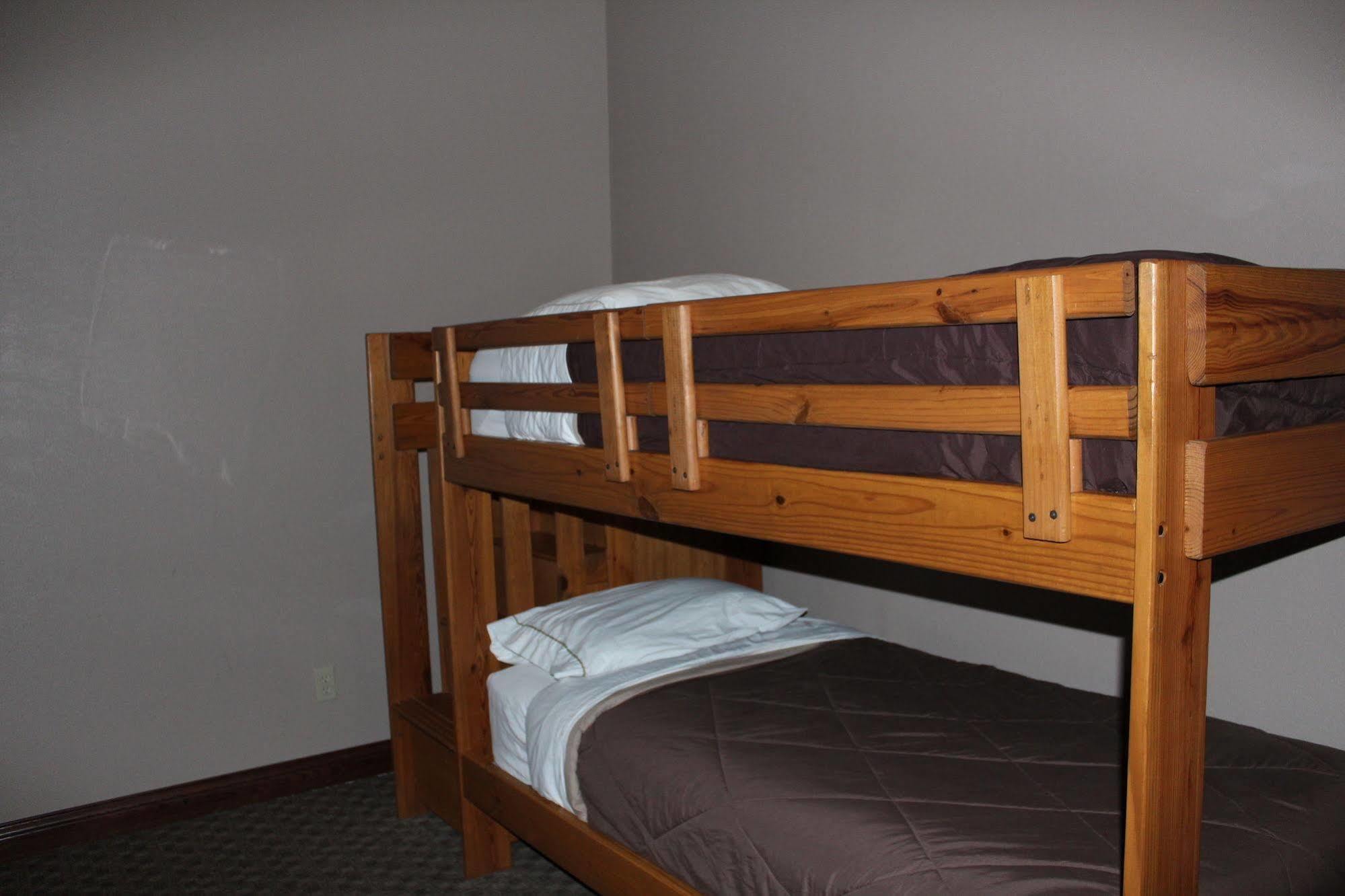 Bell'S Extended Stay And Suites Saint Robert Bagian luar foto