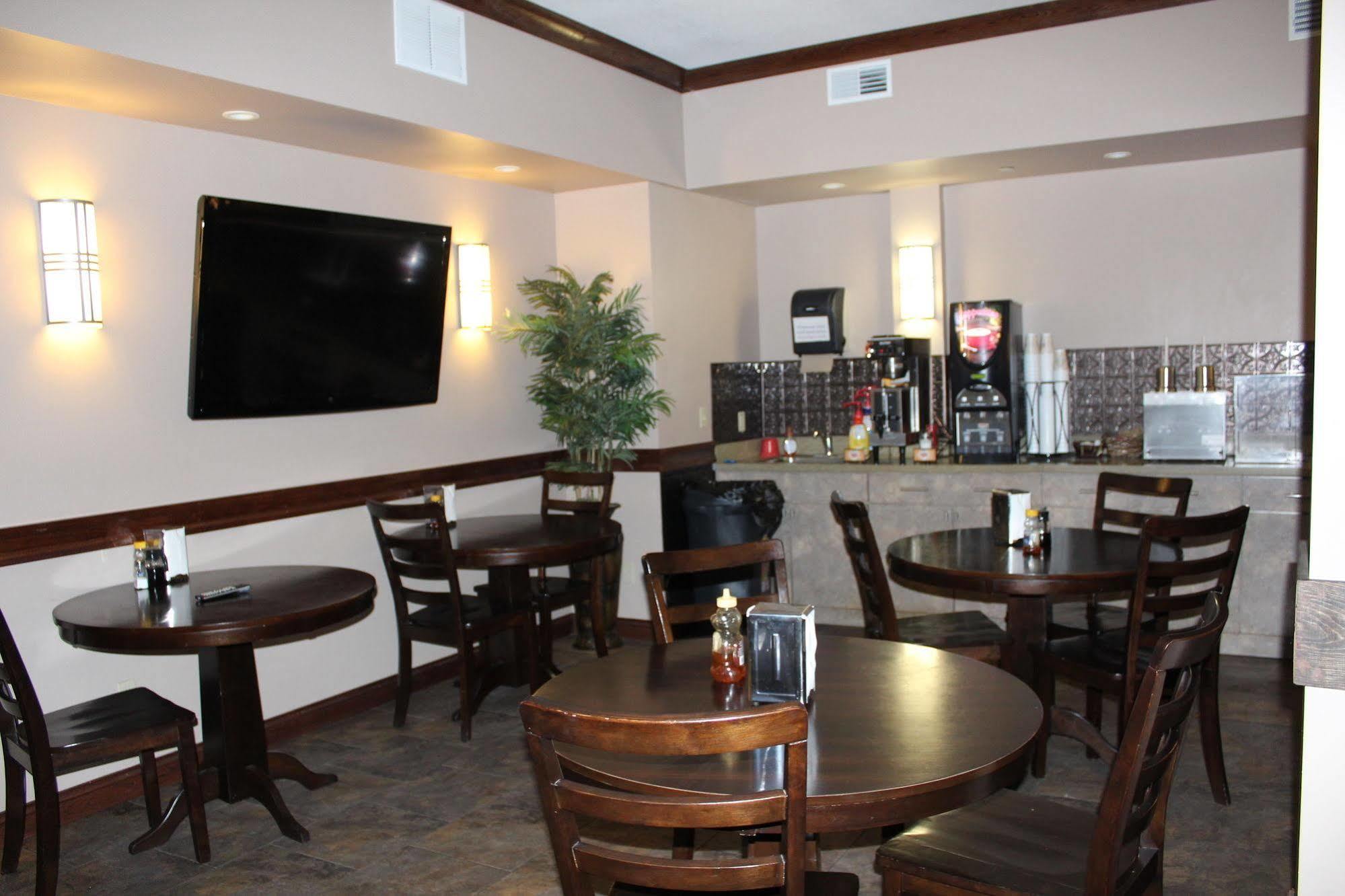 Bell'S Extended Stay And Suites Saint Robert Bagian luar foto
