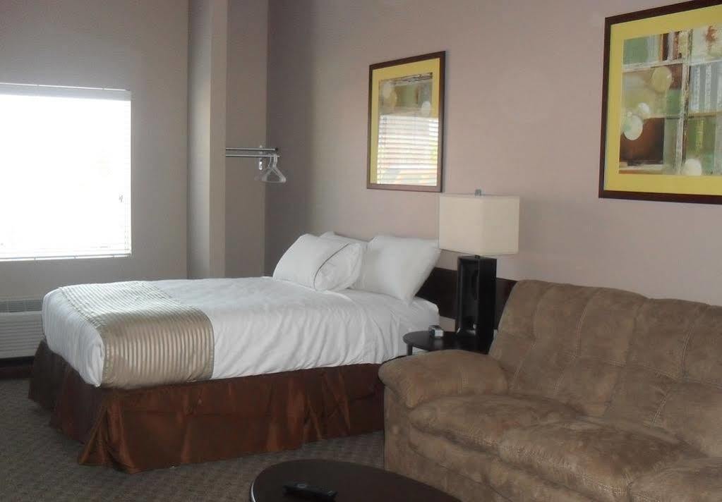 Bell'S Extended Stay And Suites Saint Robert Bagian luar foto