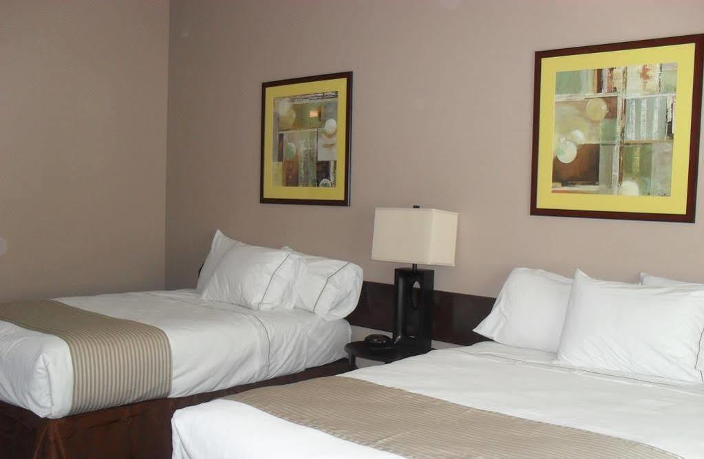 Bell'S Extended Stay And Suites Saint Robert Bagian luar foto