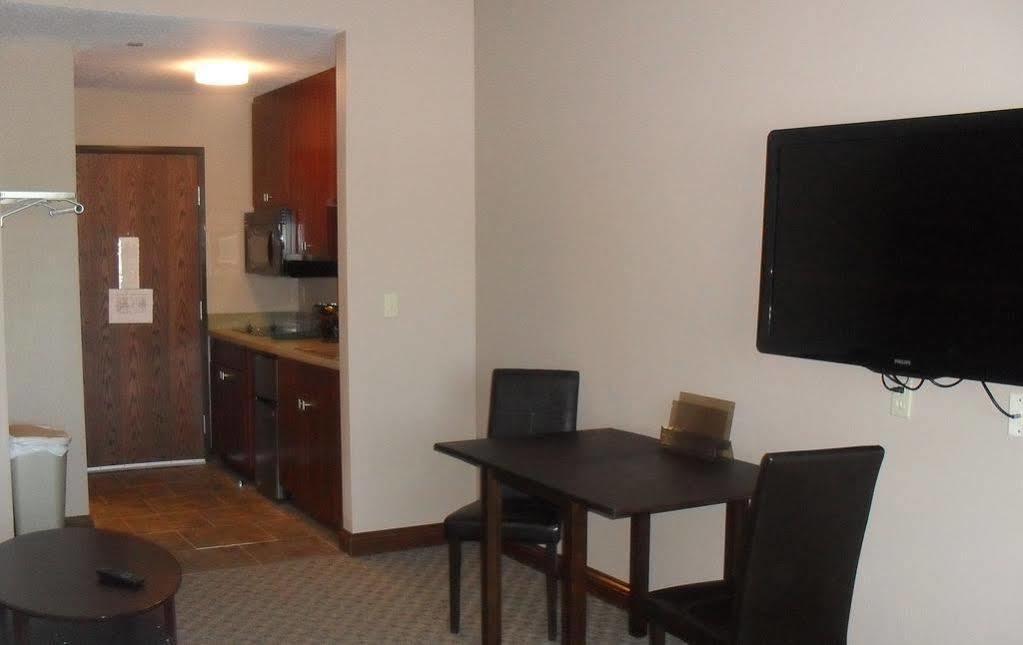 Bell'S Extended Stay And Suites Saint Robert Bagian luar foto